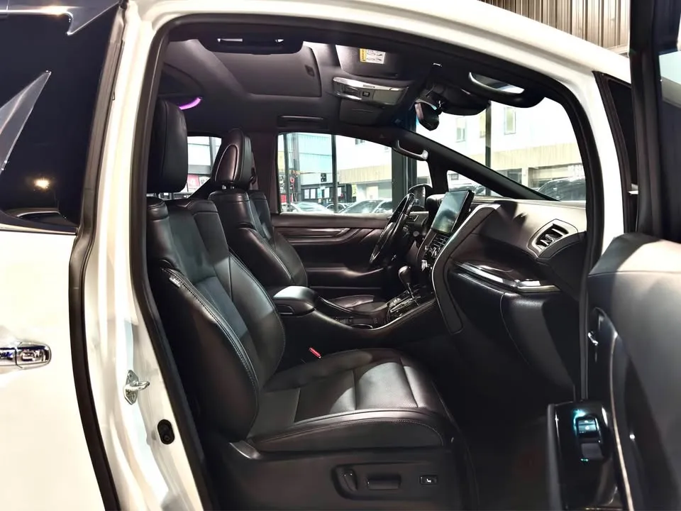 【2021 LEXUS LM300h】