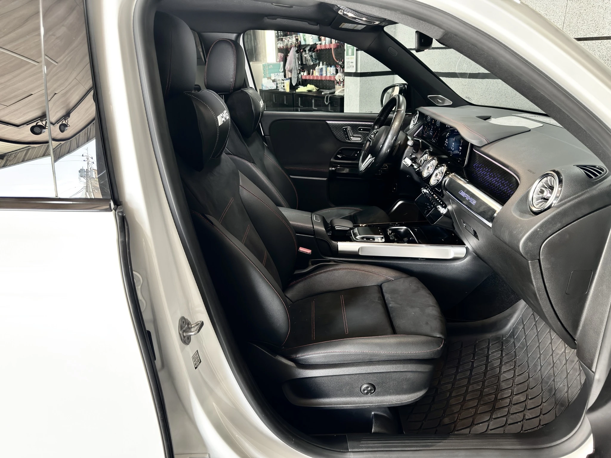 【2020 BENZ GLB250 4MATIC】