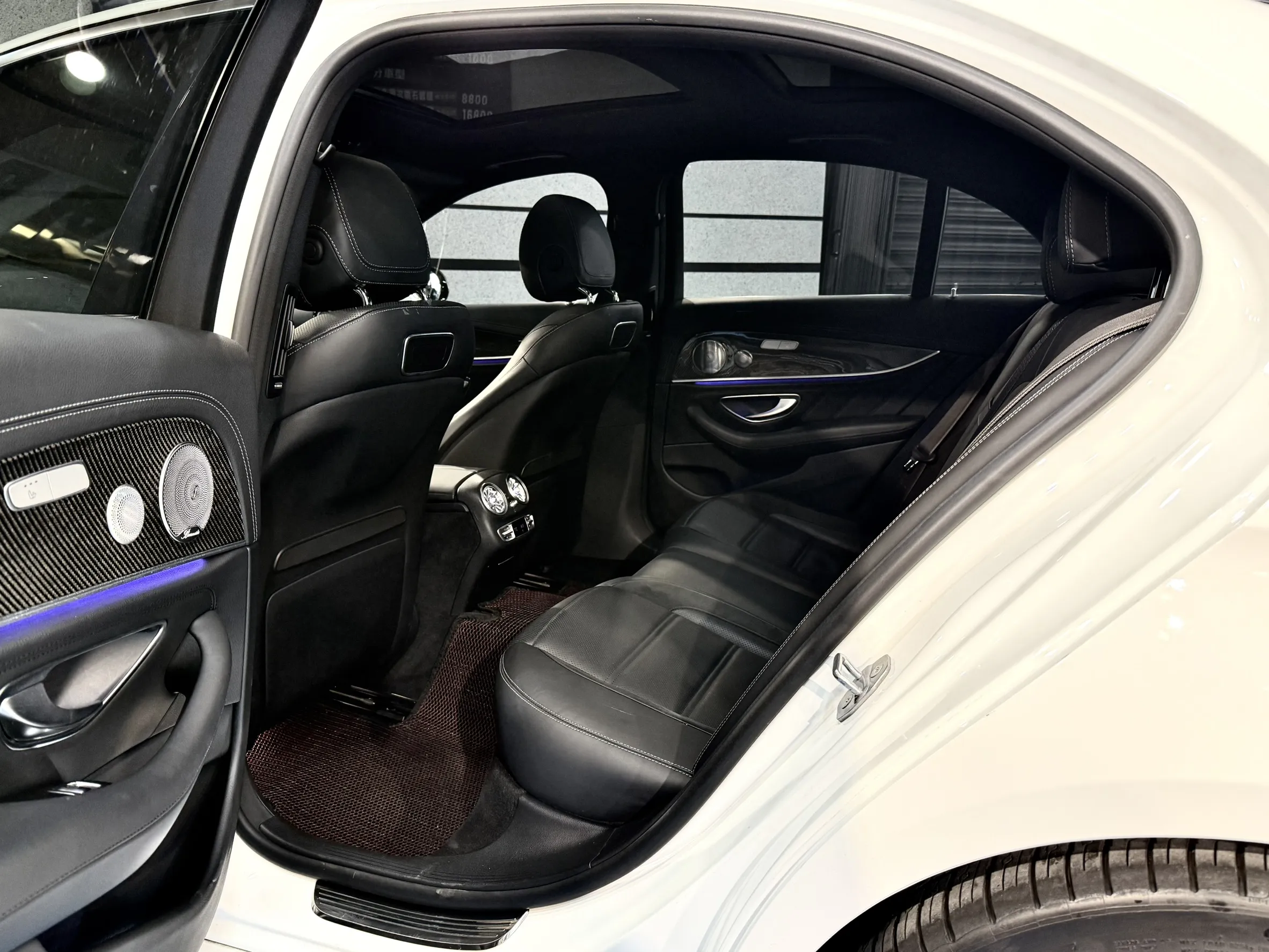  【 2018年 賓士 E63 AMG 4MATIC+ 】｜5鍵滿僅跑6萬