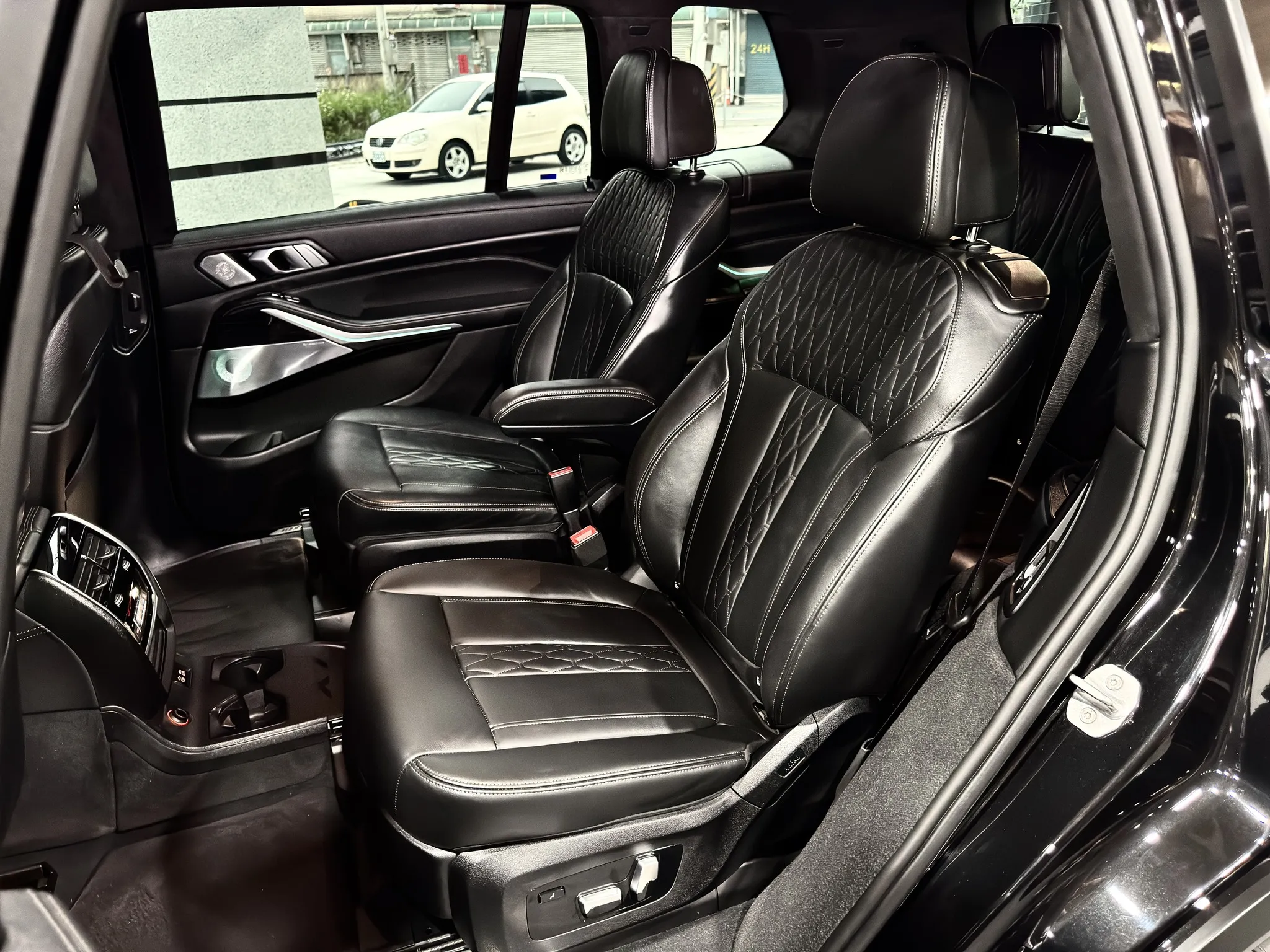 【2020 BMW X7 xDrive M40I】