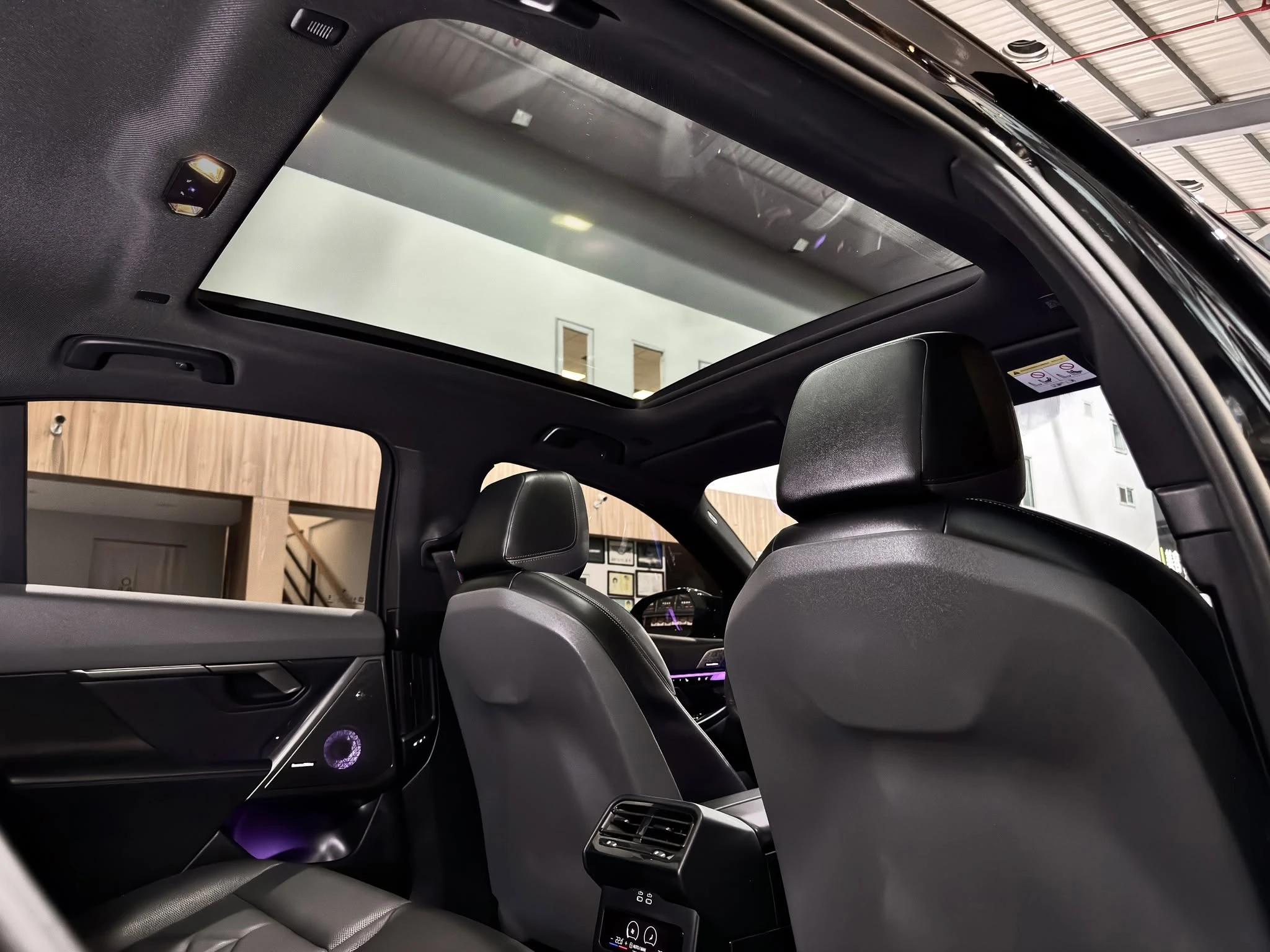 【2024 年式 BMW i5 M60 xDRIVE】