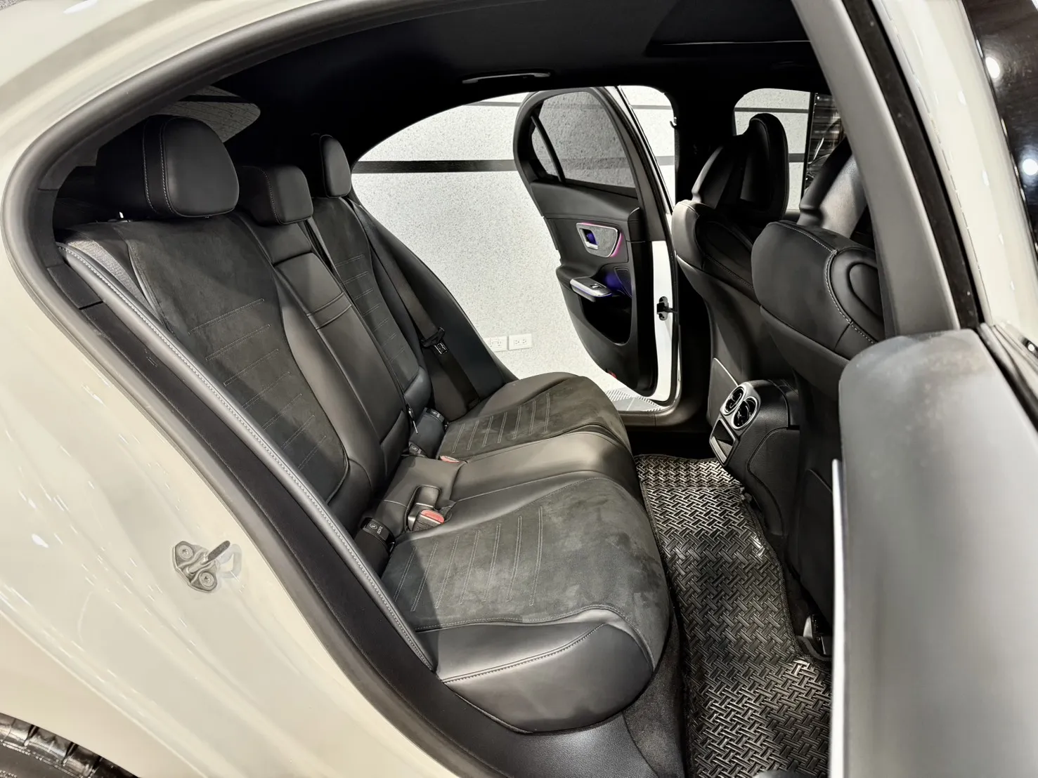 【2022年 賓士 C300 AMG 】