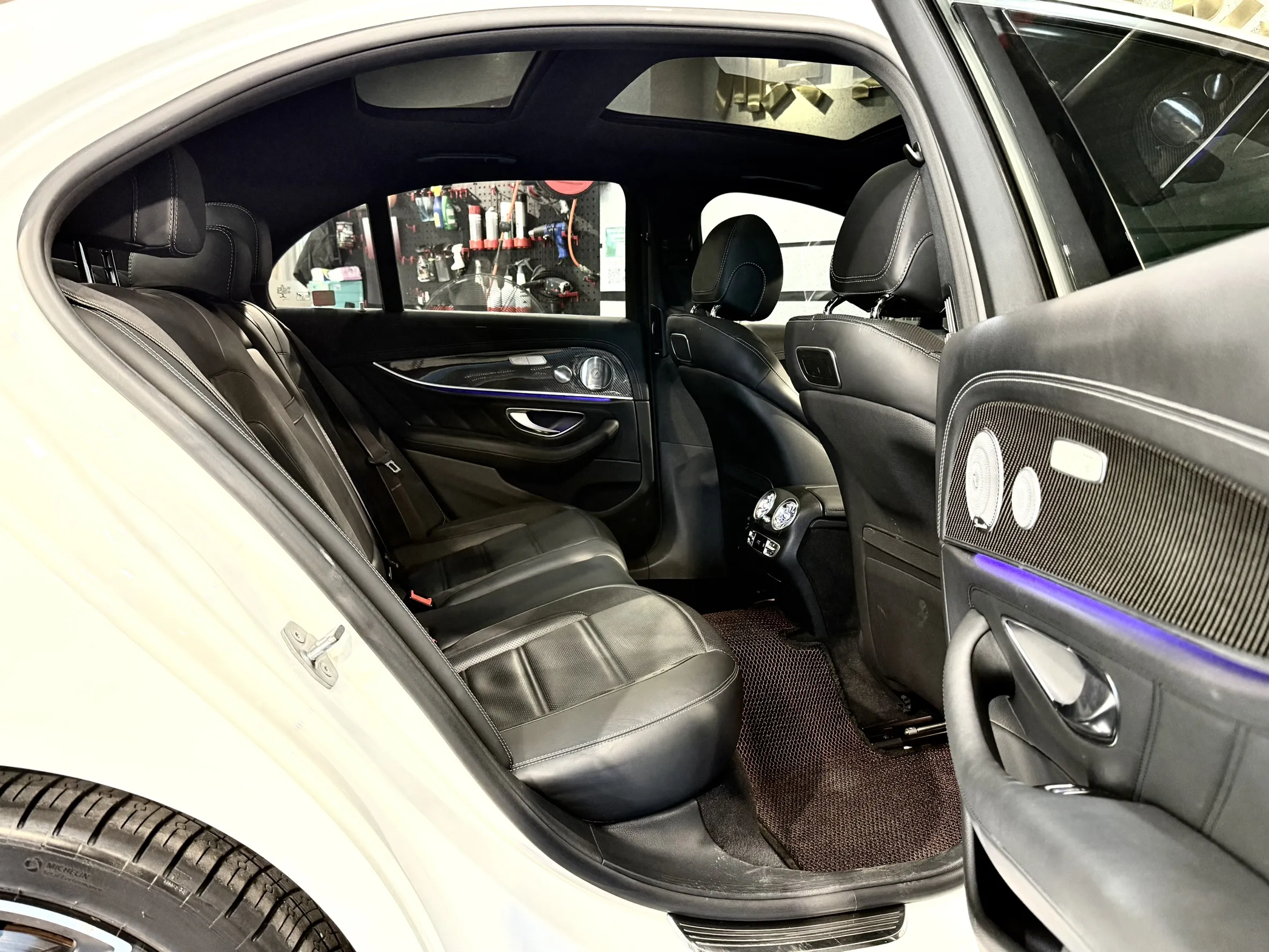  【 2018年 賓士 E63 AMG 4MATIC+ 】｜5鍵滿僅跑6萬