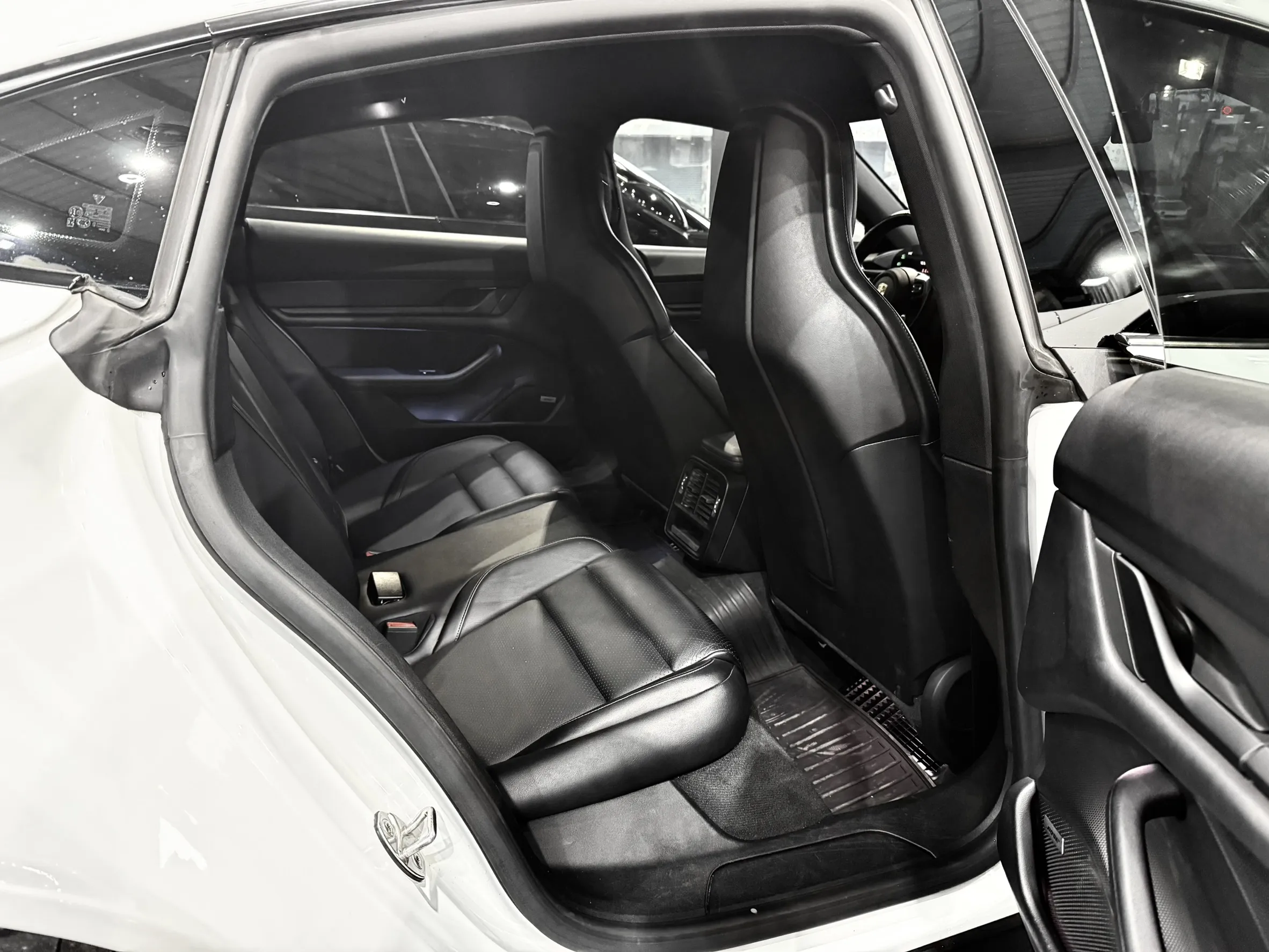 ⚡ 2021年 Porsche Taycan 純電駕馭 × 選配價值 7X 萬 ⚡