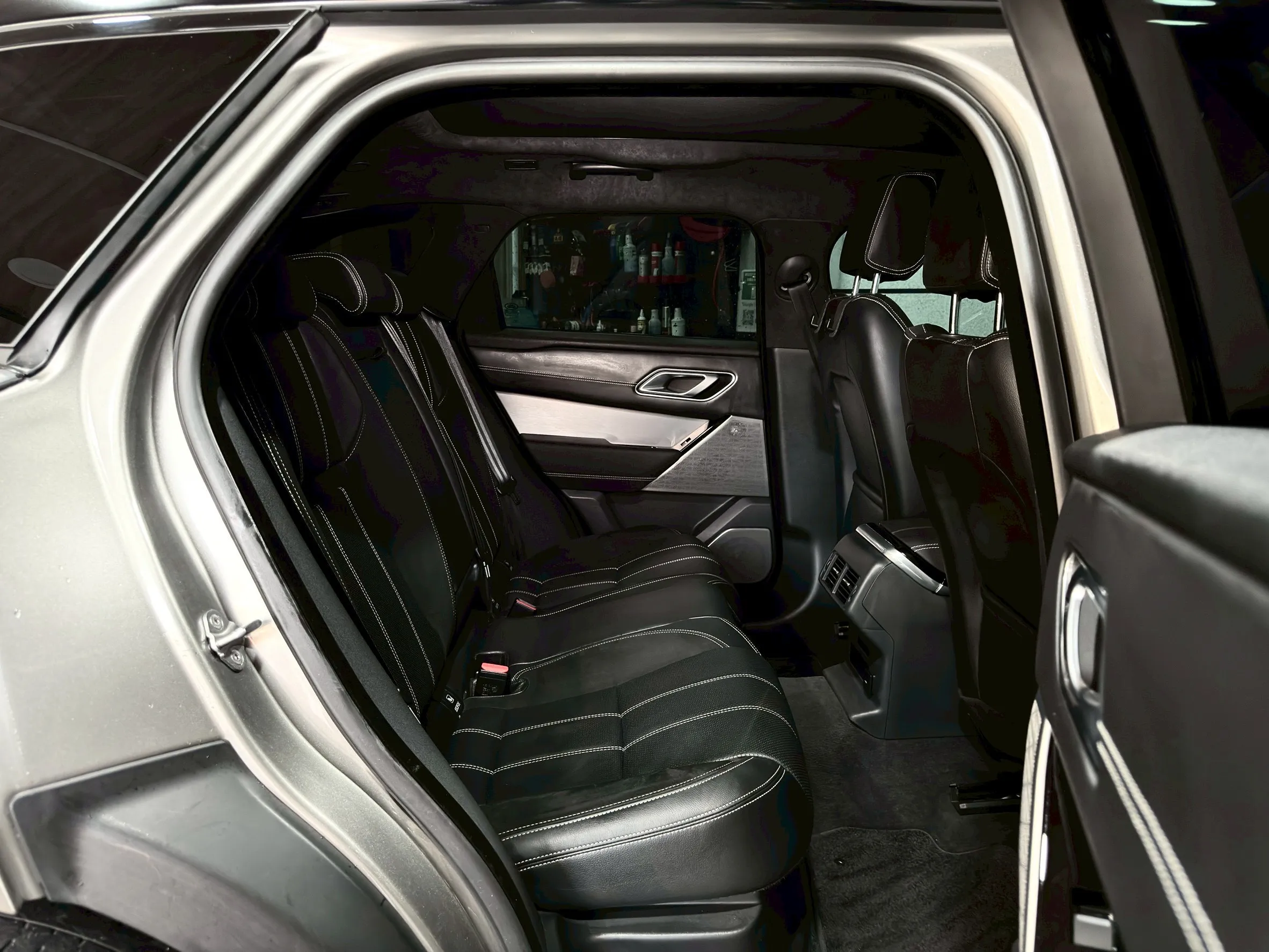 【2023 Land Rover Range Rover Velar P250 R-Dynamic SE】