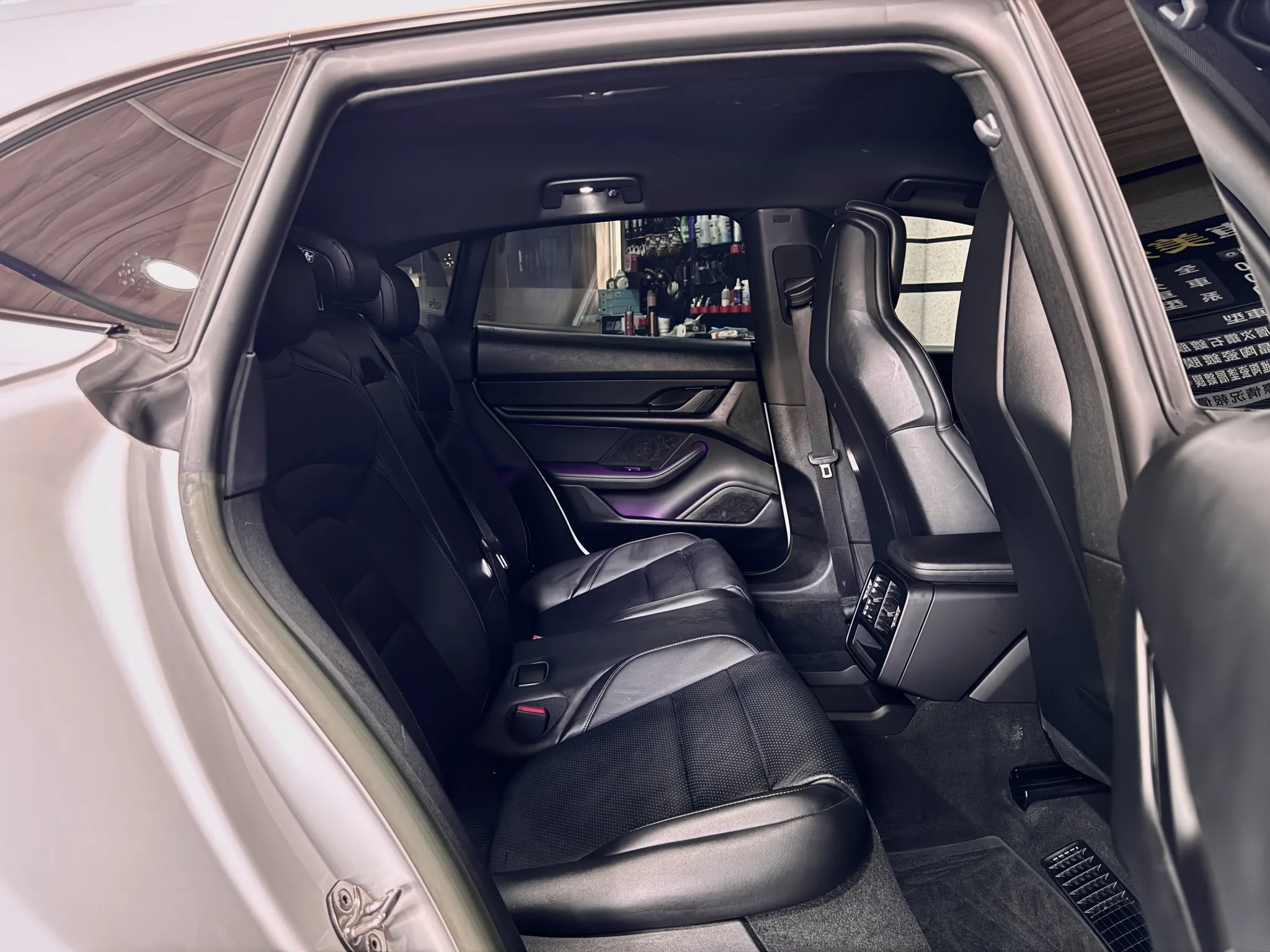 【2023 Porsche Taycan4 Cross Turismo】