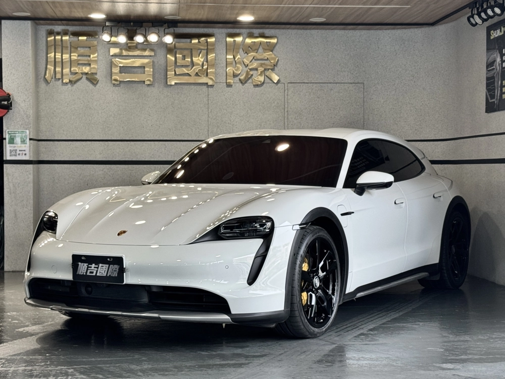 【2023 Porsche Taycan4 Cross Turismo】