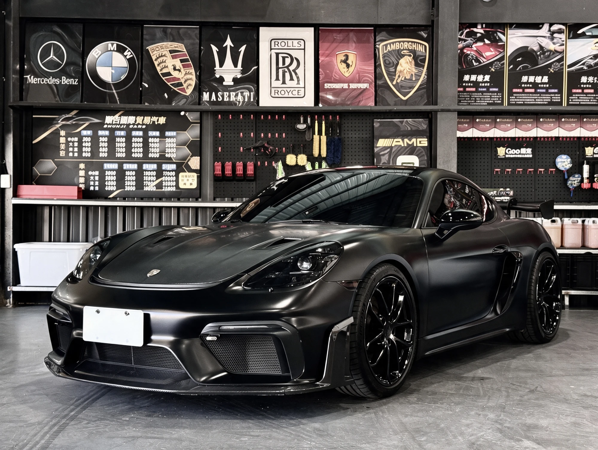 【2021 Porsche 718 Cayman GT4】