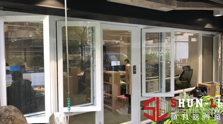 店面門