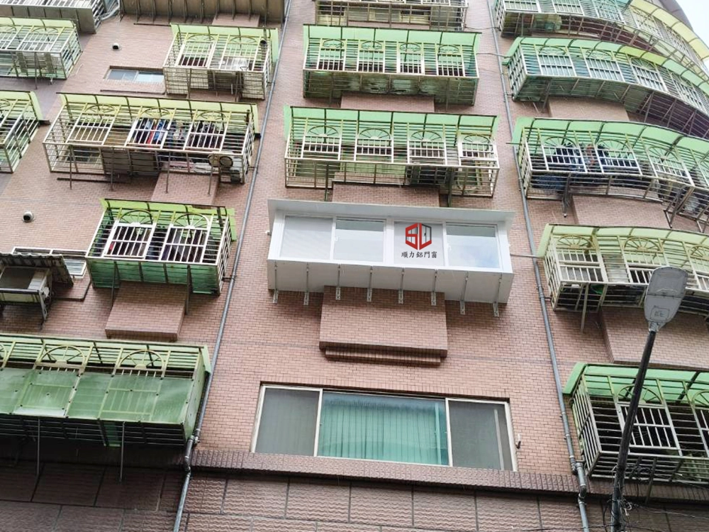 凸窗