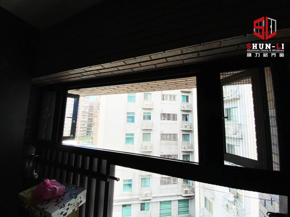 外推窗