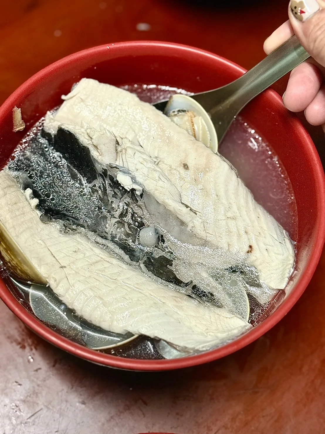 綜合鮮魚湯（魚皮魚肉魚肚蛤蜊湯）