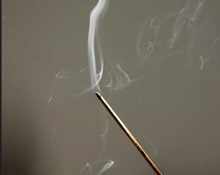 香要怎麼拿？參加告別式祭拜流程