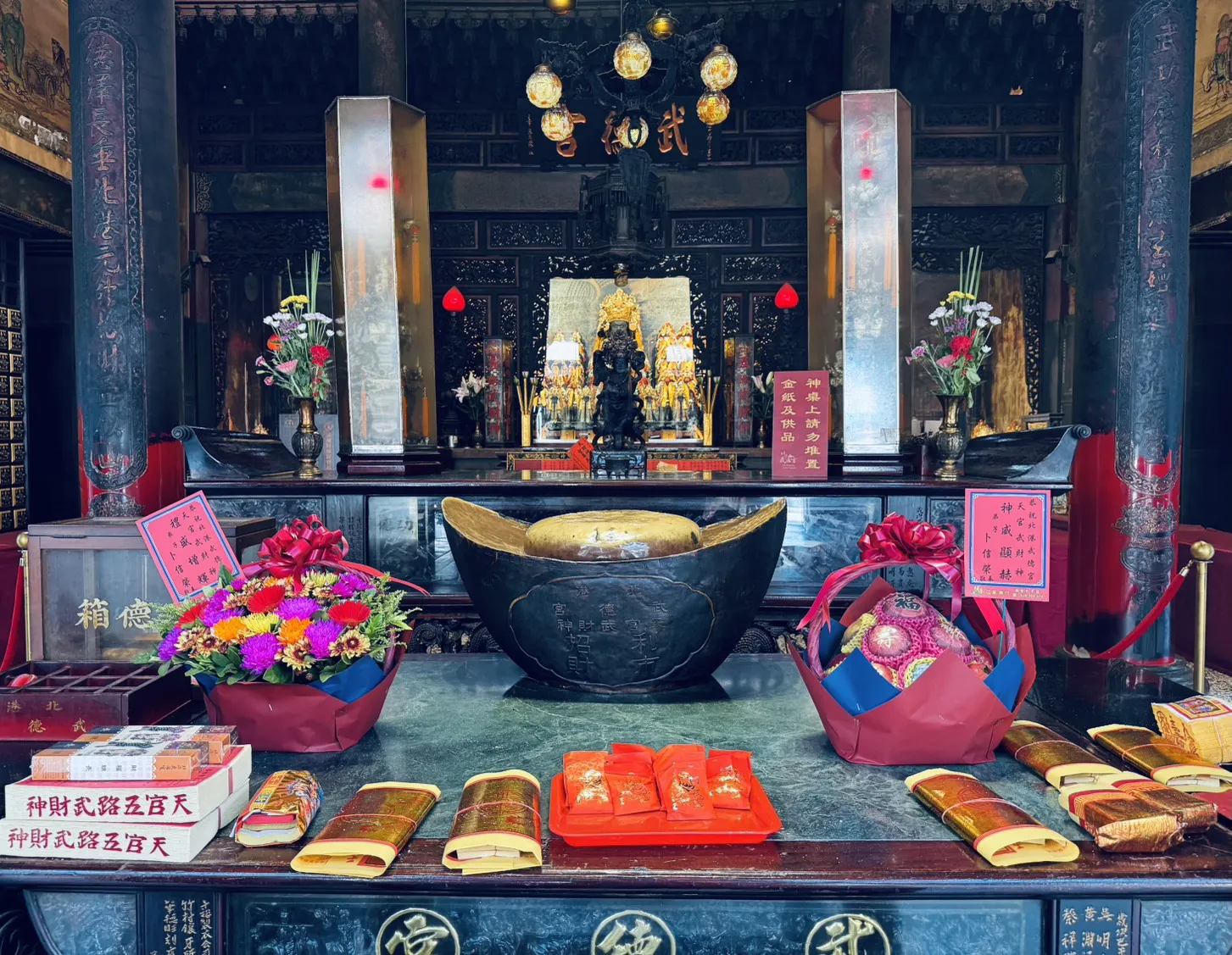 幫信徒代送花菓籃｜遠途參拜免大包小包，誠心輕鬆到達