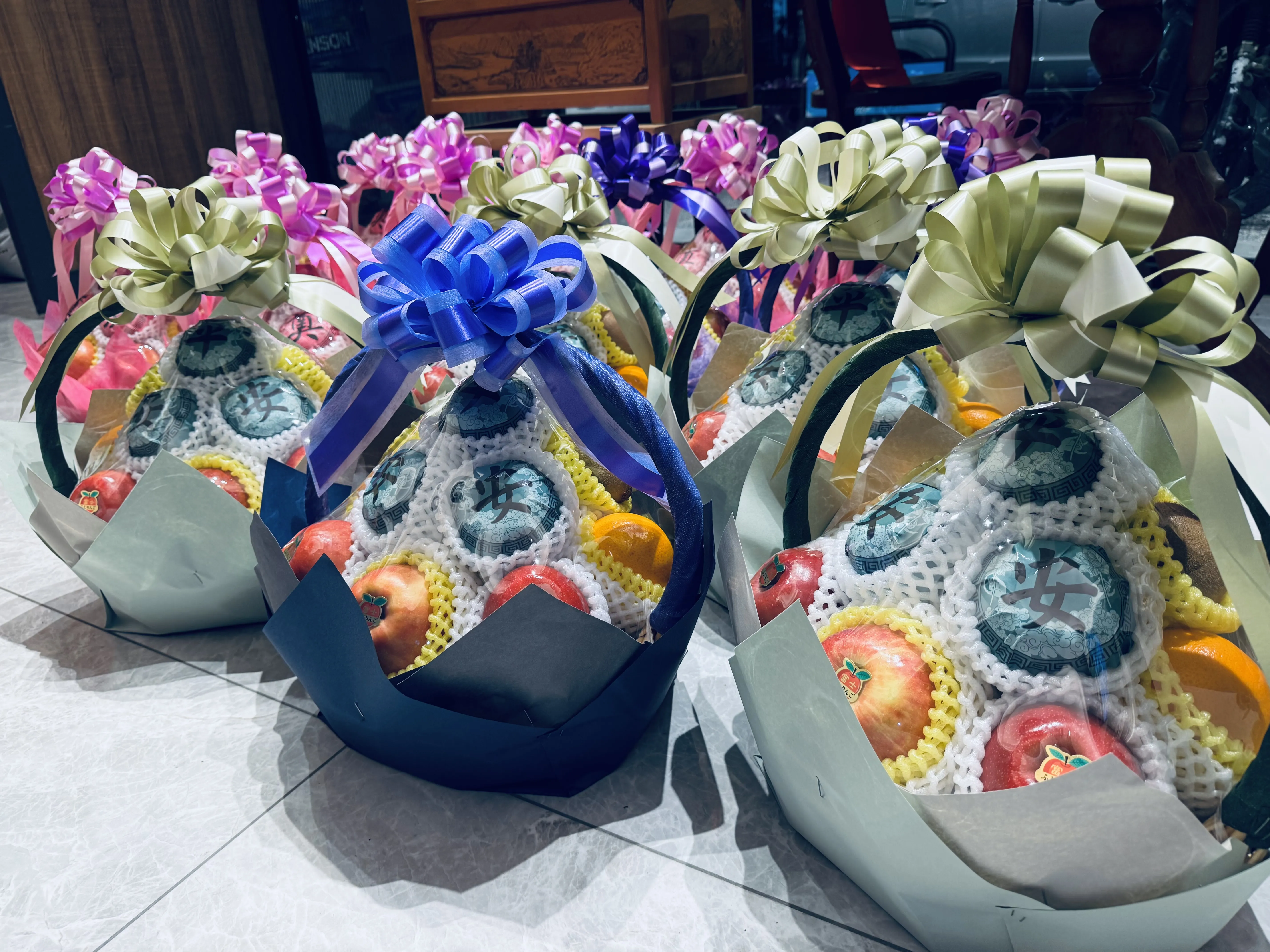 亡者男性 平安水果籃