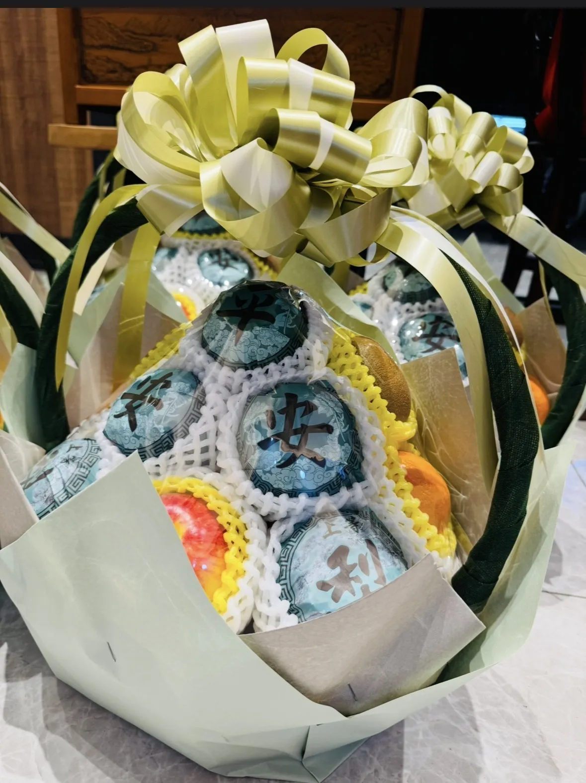 亡者男性 平安水果籃