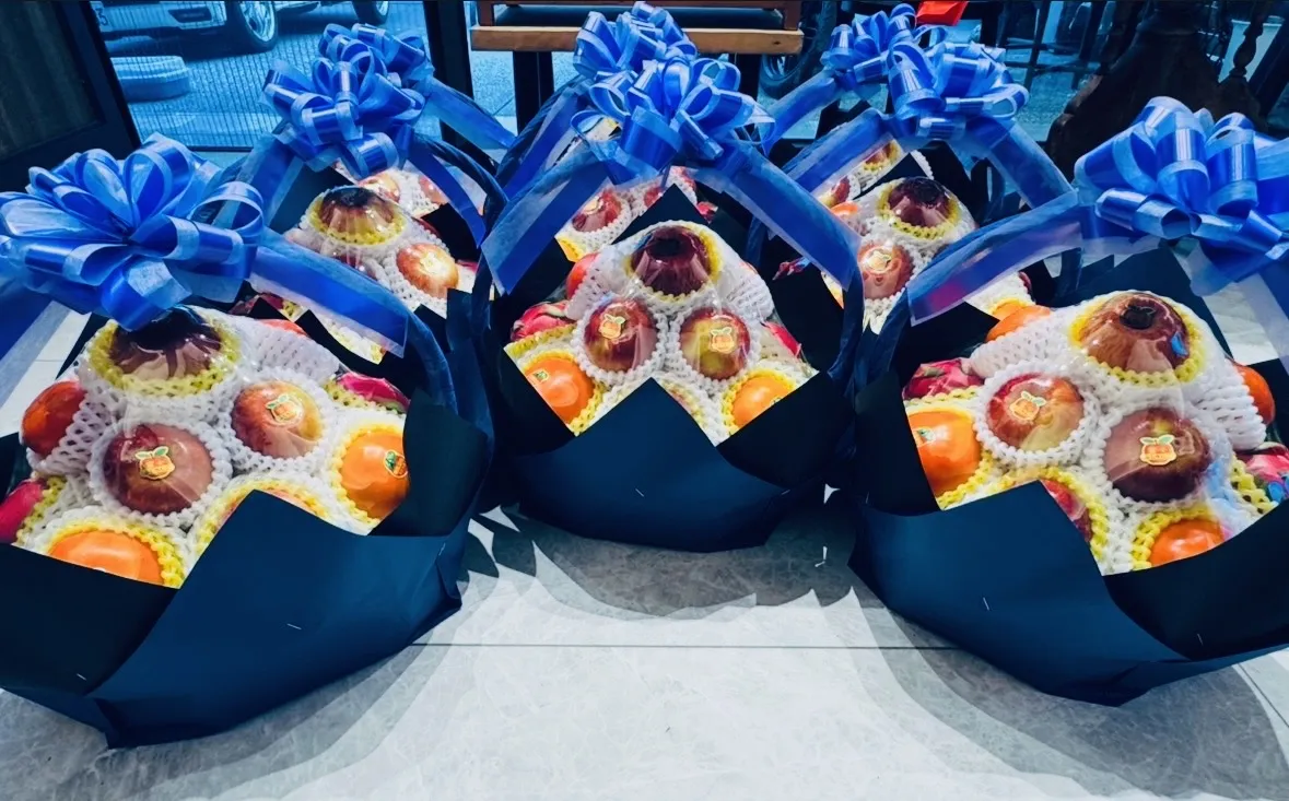 亡者男性 平安水果大籃