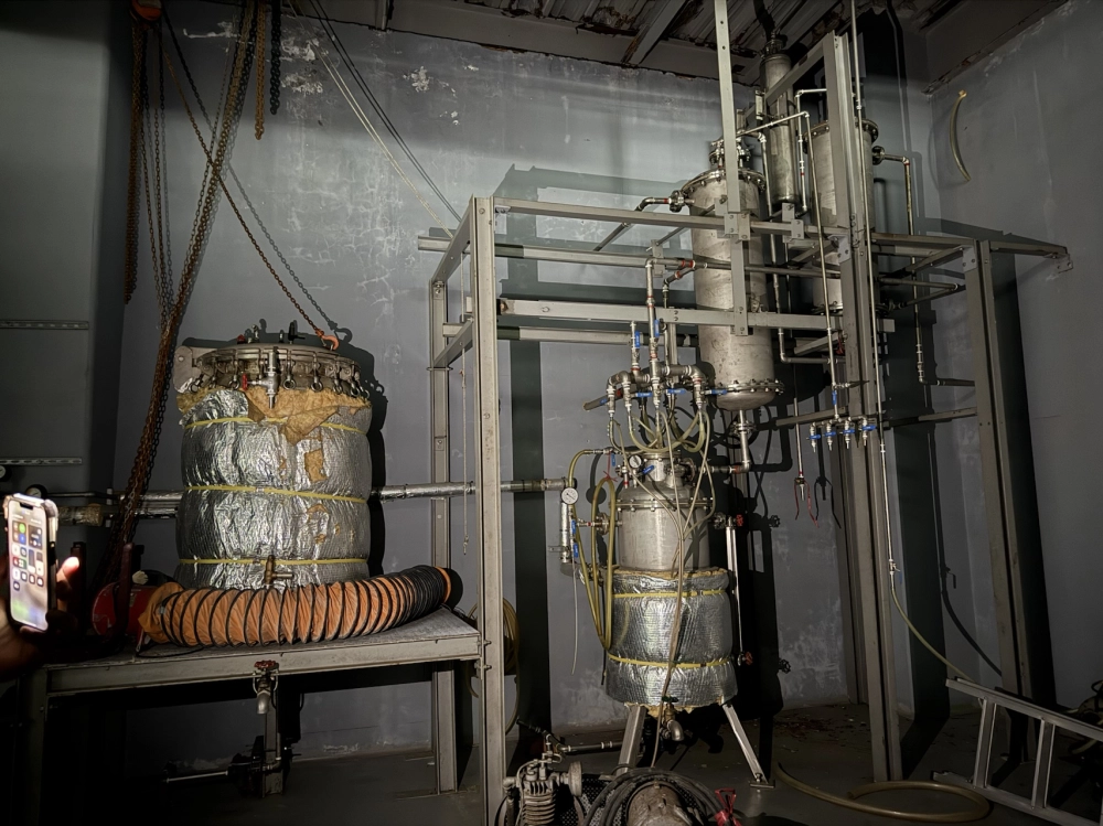 斗六 製藥廠 冷凍櫃.設備及隔間拆除