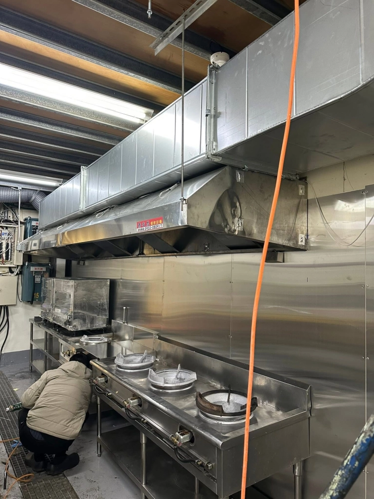 桃園市龜山區（二手廚房爐具，排風過濾設備安裝）