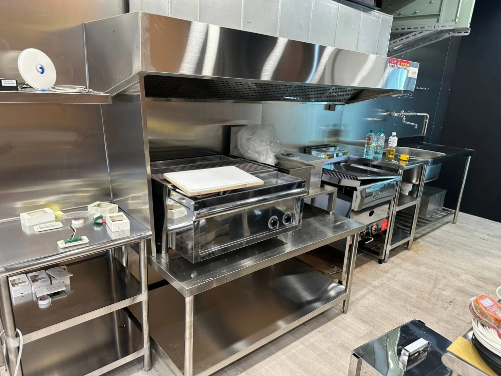 宜蘭家鄉碳烤雞排 排煙設備