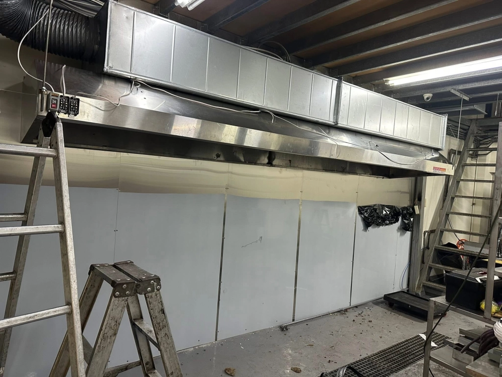 桃園市龜山區（二手廚房爐具，排風過濾設備安裝）