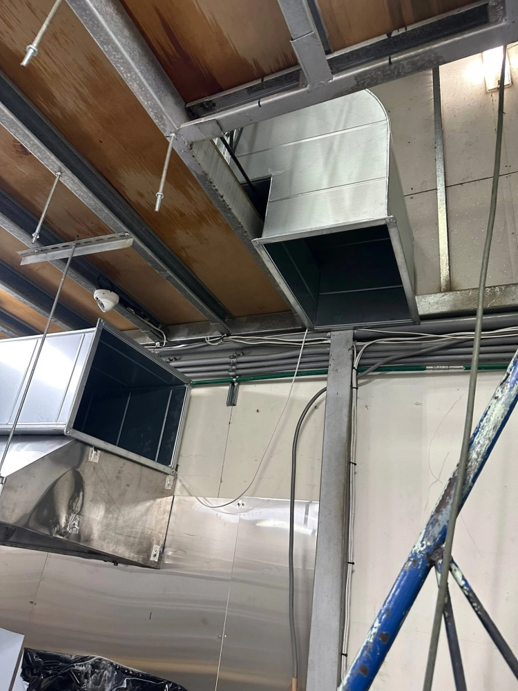 桃園市龜山區（二手廚房爐具，排風過濾設備安裝）