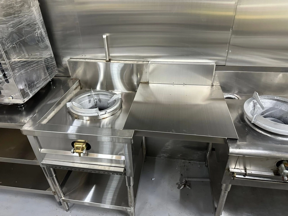 桃園市龜山區（二手廚房爐具，排風過濾設備安裝）