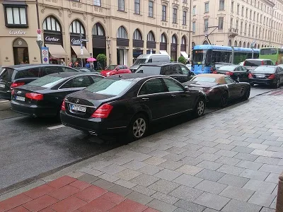 千萬不要再光榮的「慷慨赴義」，否則之後就會「戰死沙場」 ---車禍應該怎麼處理？如果不知道有發生車禍，卻被警方通知到案，怎麼處理？