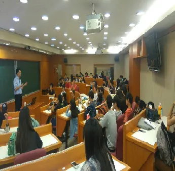 受邀前往【亞洲大學】擔任業界講師