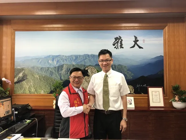 真亮法律事務所所長林亮宇律師，於107年5月23日受邀至「台中市大雅區公所」主講:「公務人員不可不知的行政中立法」