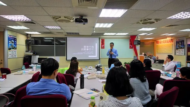 真亮法律事務所所長林亮宇律師，於107年9月27日受「區宇經營管理顧問有限公司」邀請，擔任「醫師責任險&公共意外責任險開發研討會-醫師執業風險規劃專業訓練課程」講師