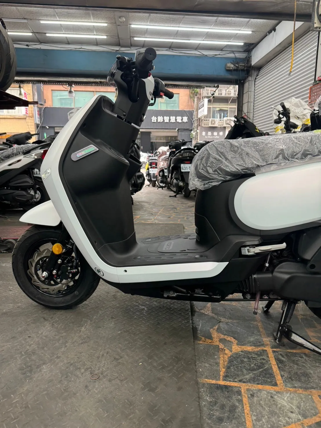 三陽 2023年 蜂鳥 CLBCU  125cc
