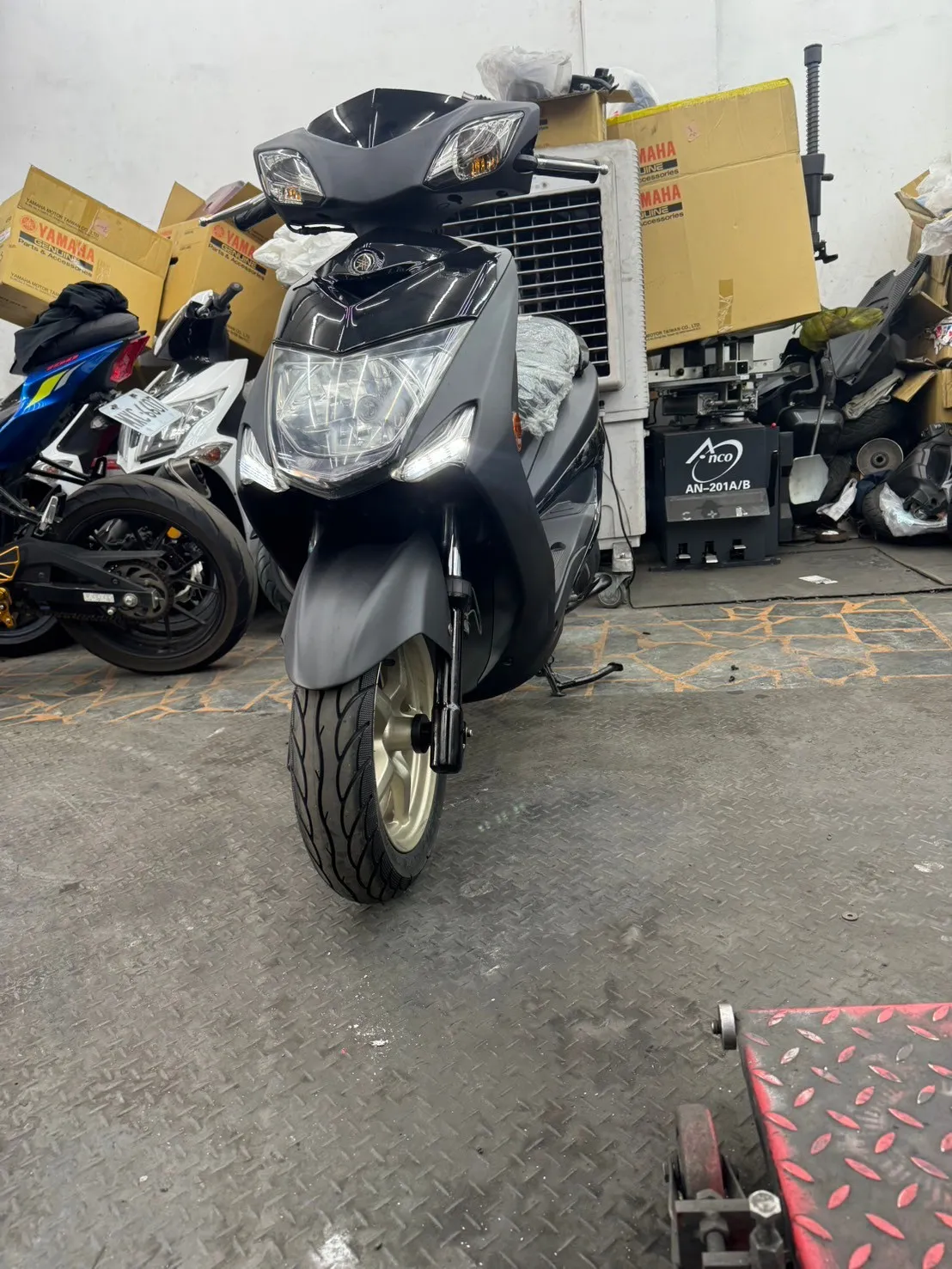 YAMAHA  勁戰三代  125cc