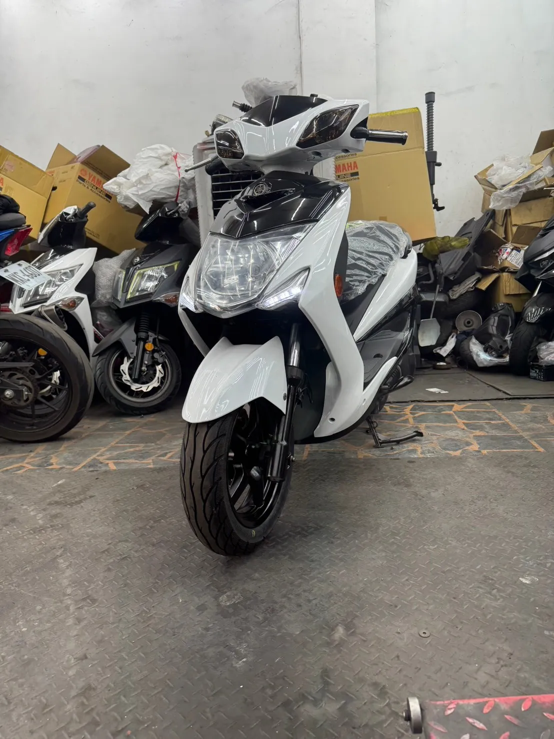 YAMAHA  勁戰三代  125cc