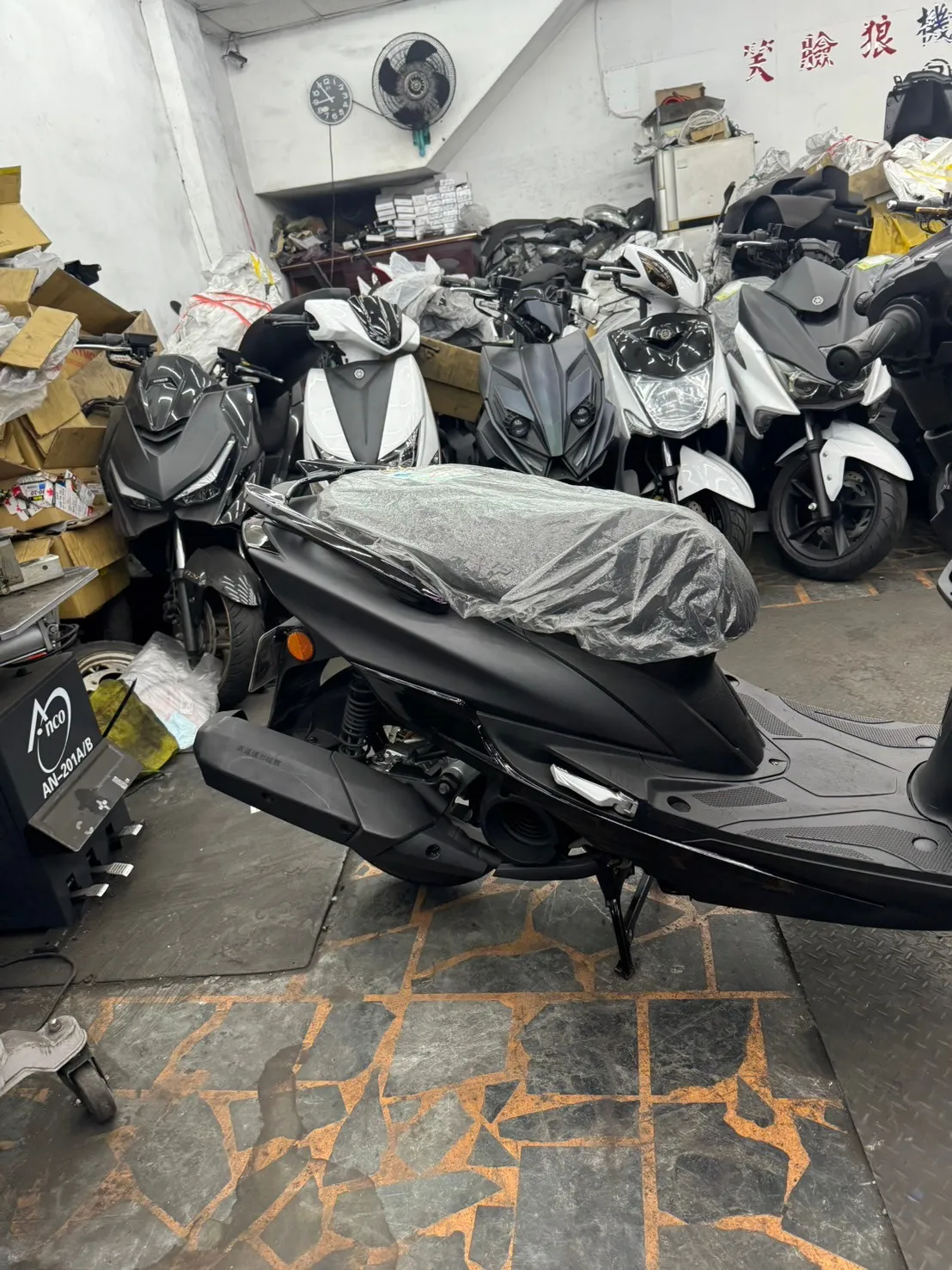 YAMAHA  勁戰四代 125cc