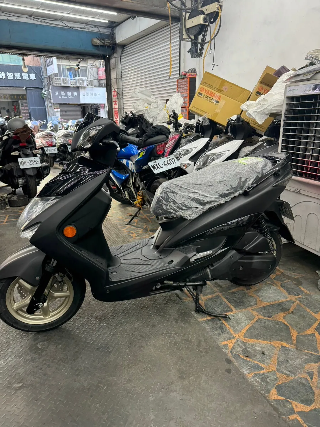 YAMAHA  勁戰三代  125cc