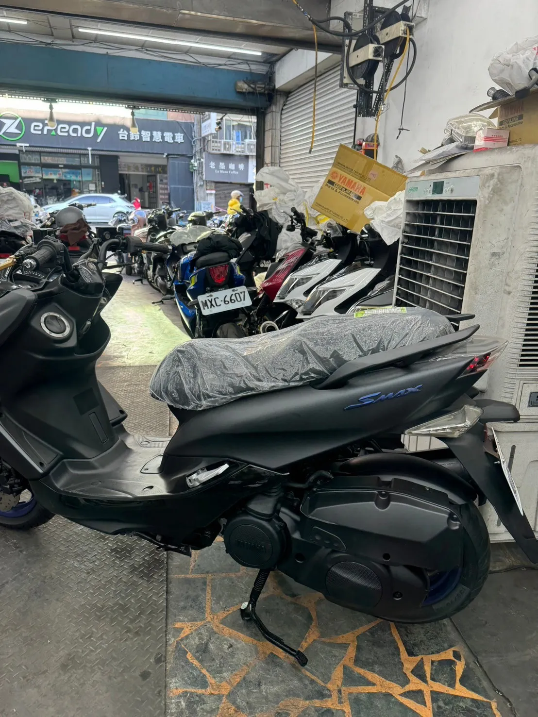 YAMAHA  SMAX 2.0 LED大燈 ABS版