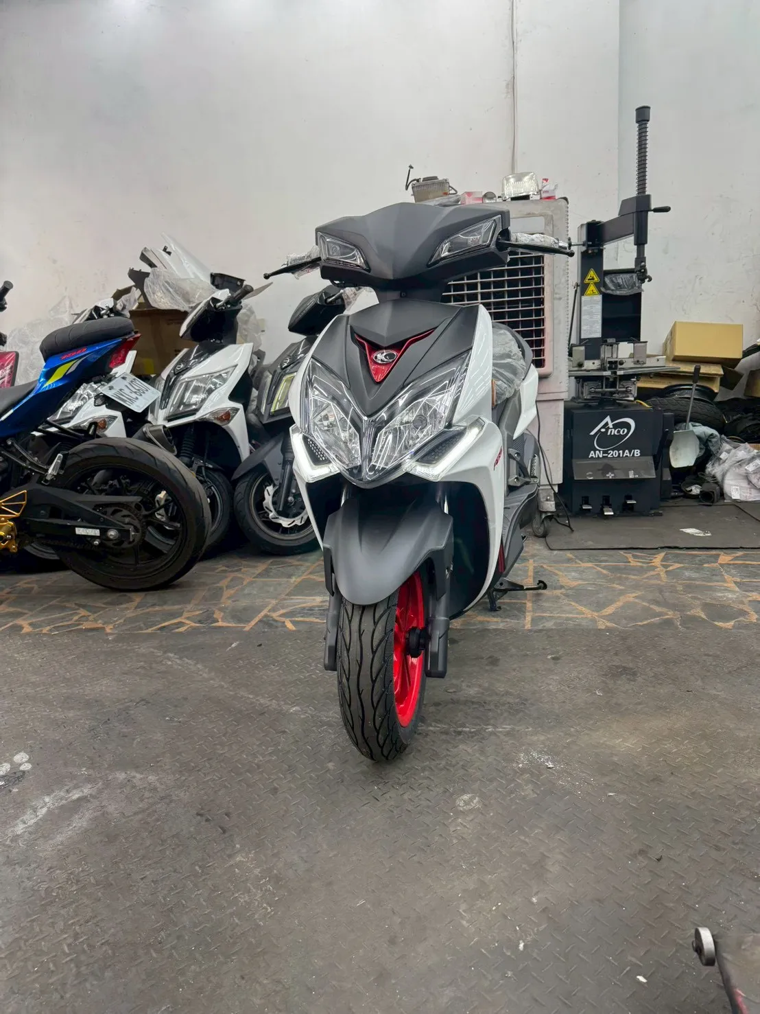 光陽 KYMCO 雷霆S 150cc