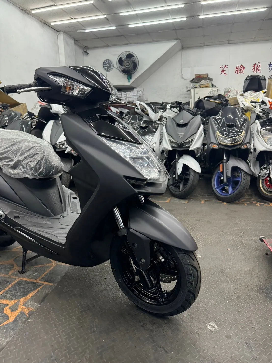 YAMAHA  勁戰四代 125cc