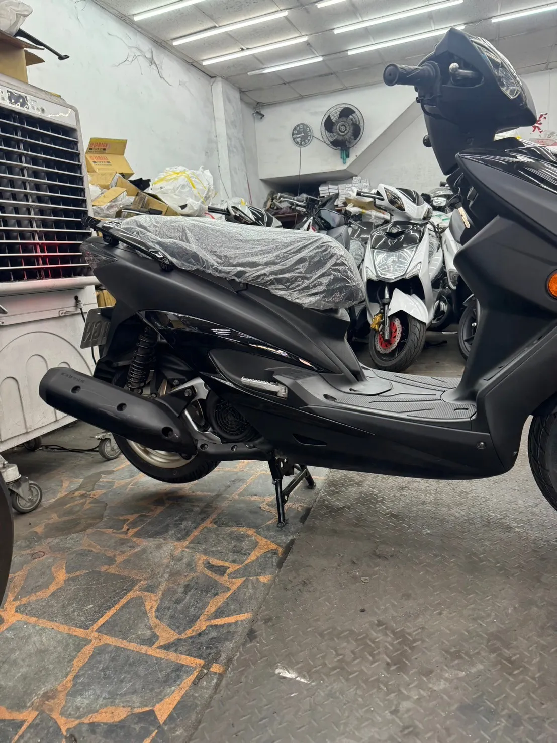 YAMAHA  勁戰三代  125cc