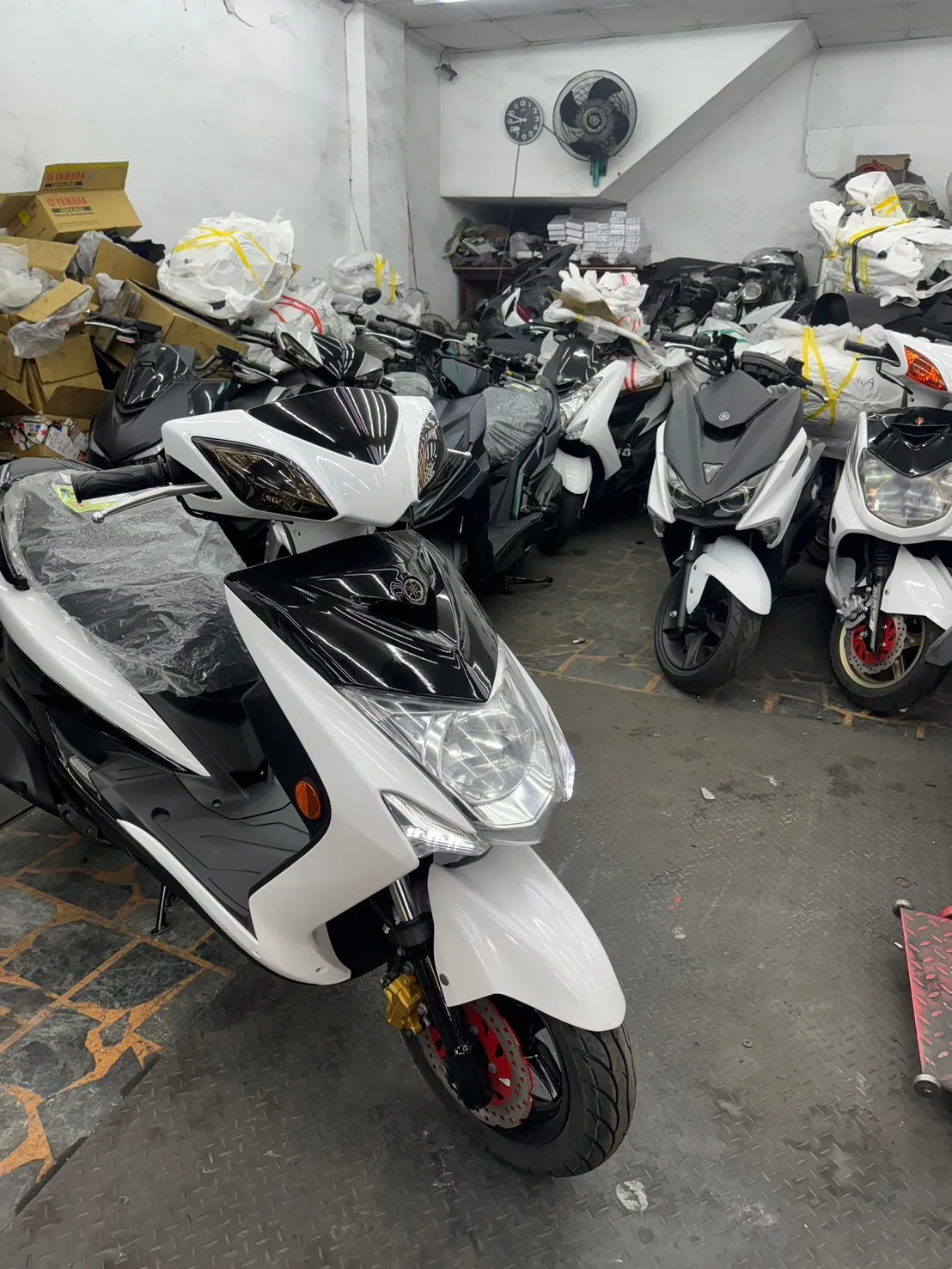 YAMAHA  勁戰三代  125cc