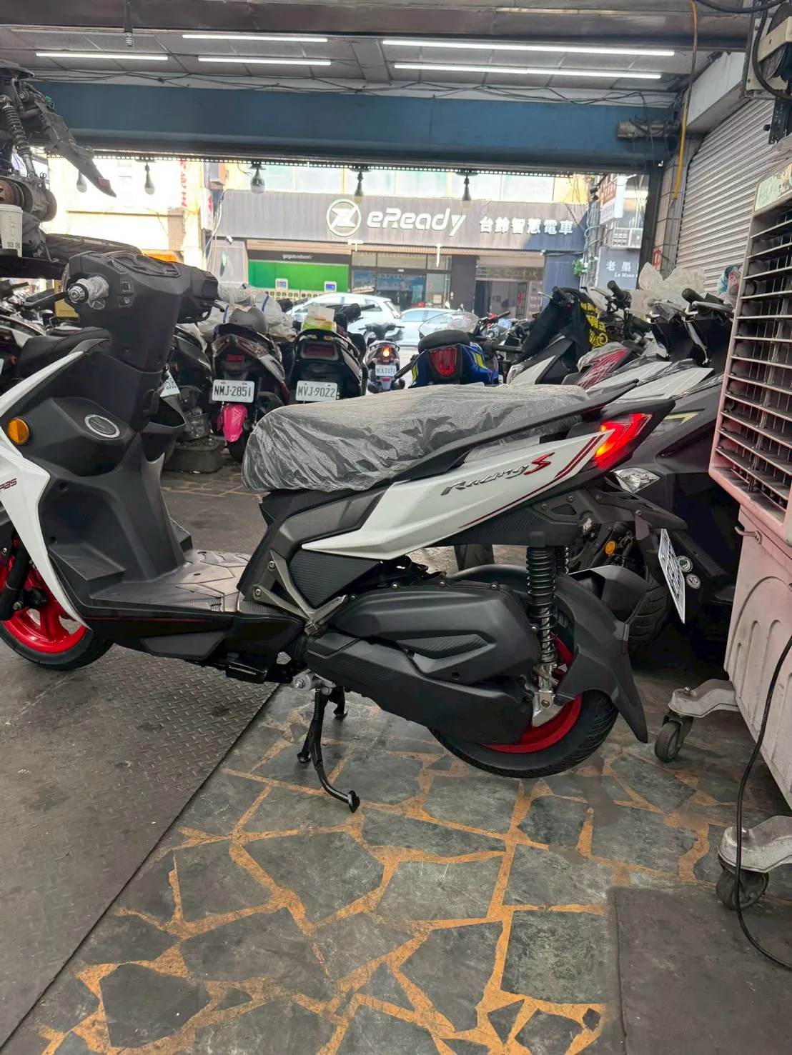 光陽 KYMCO 雷霆S 150cc