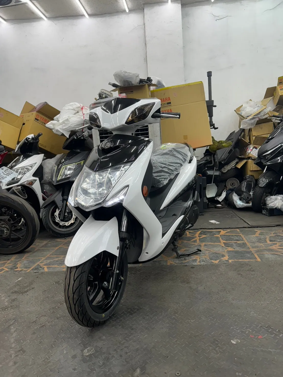 YAMAHA  勁戰三代  125cc