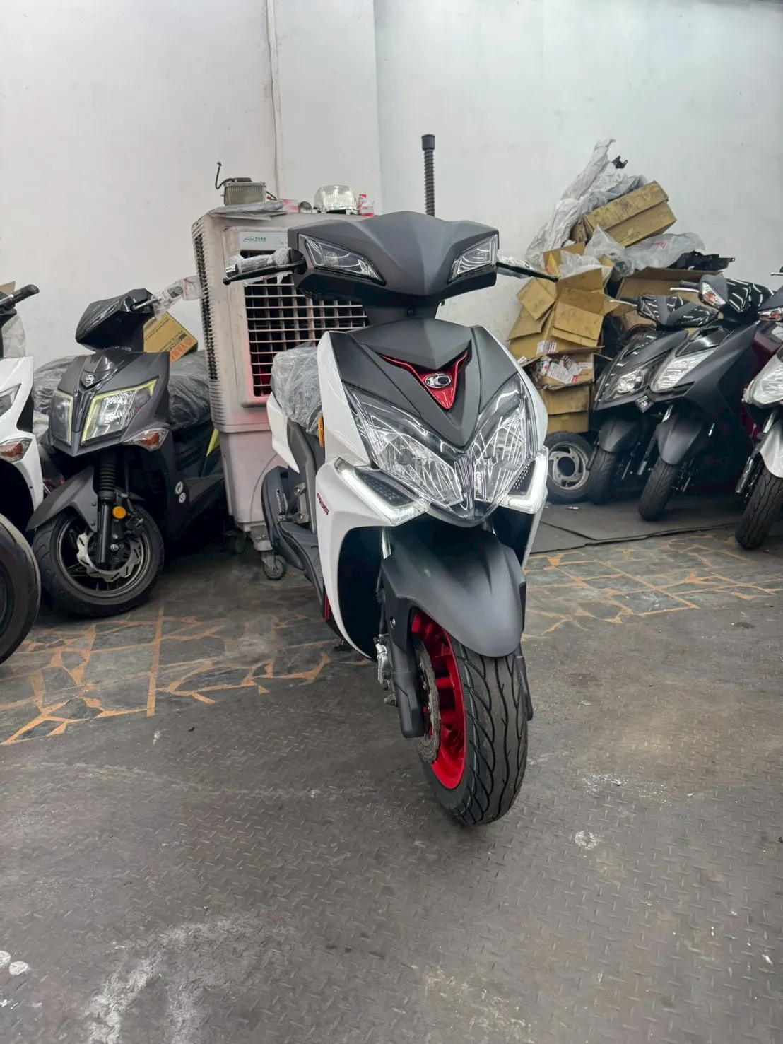 光陽 KYMCO 雷霆S 150cc