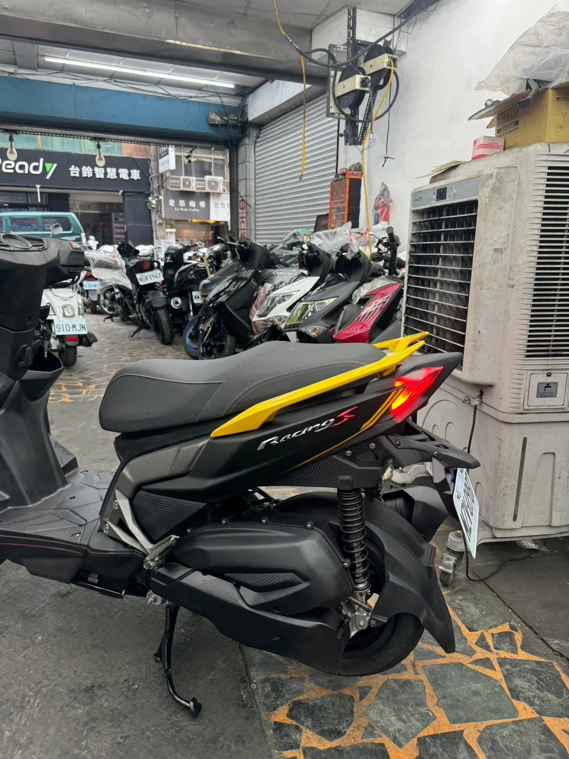 光陽 KYMCO  雷霆S  150cc