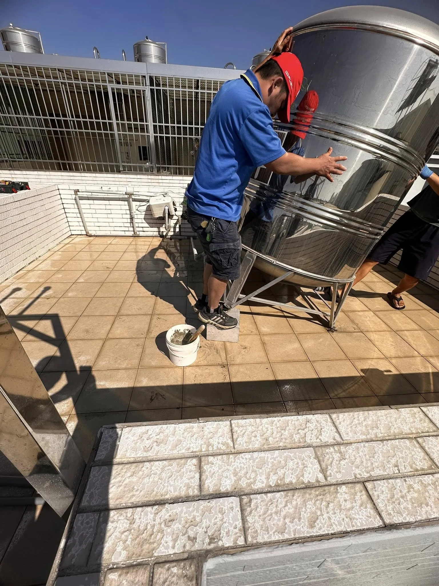 工作紀錄： 水塔水泥基座安裝｜台南防水抓漏推薦｜永康區防水抓漏推薦