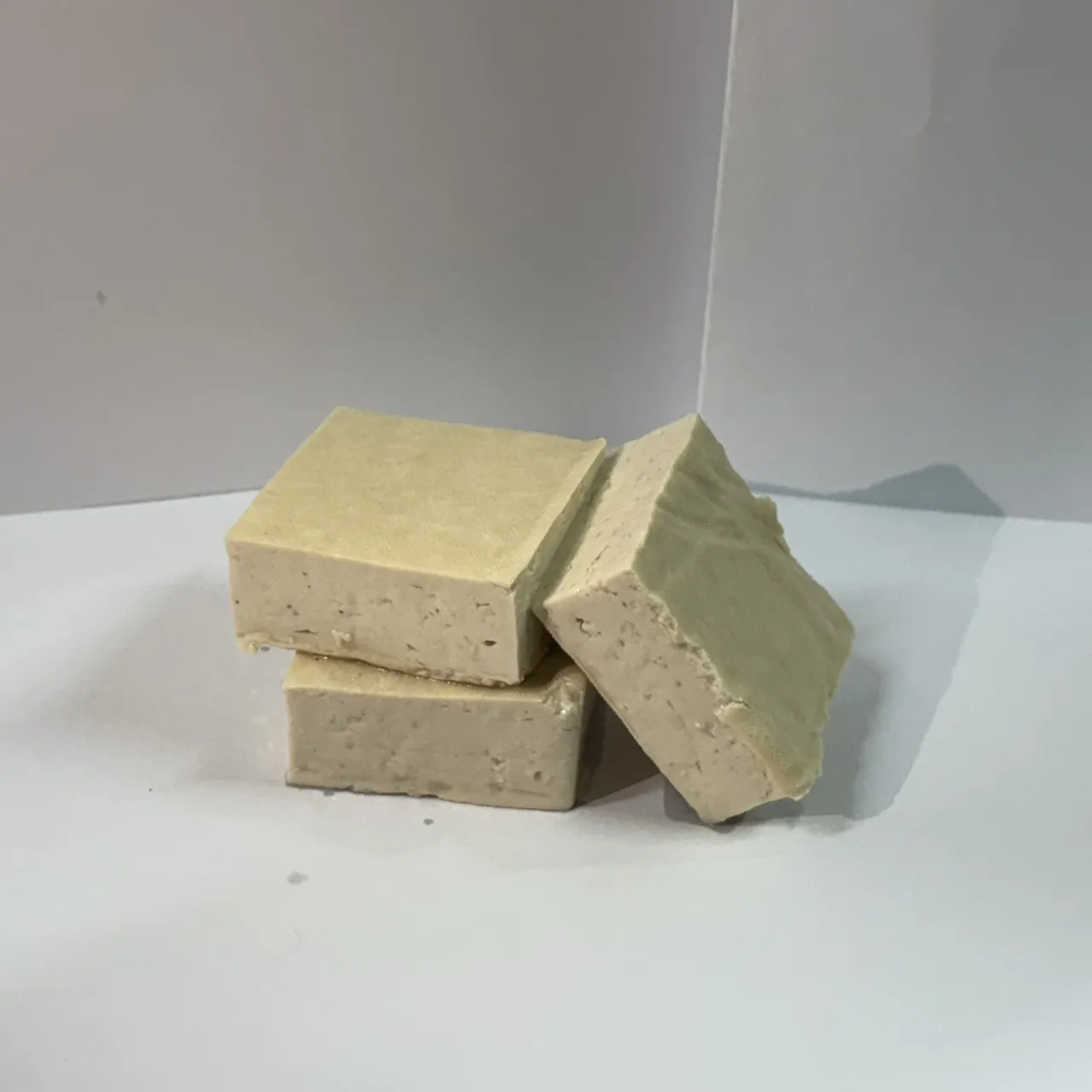 4.8 × 4.8 × 2.2 cm 麻辣/紅燒/清蒸臭豆腐