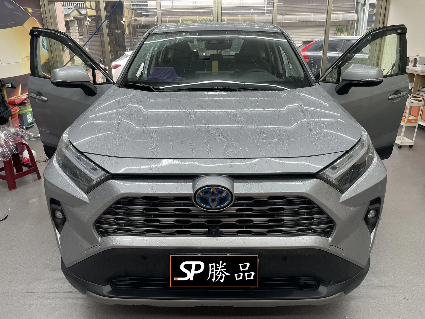 多元化計程車怎麼貼？推薦高隔熱&高透光反射式隔熱紙