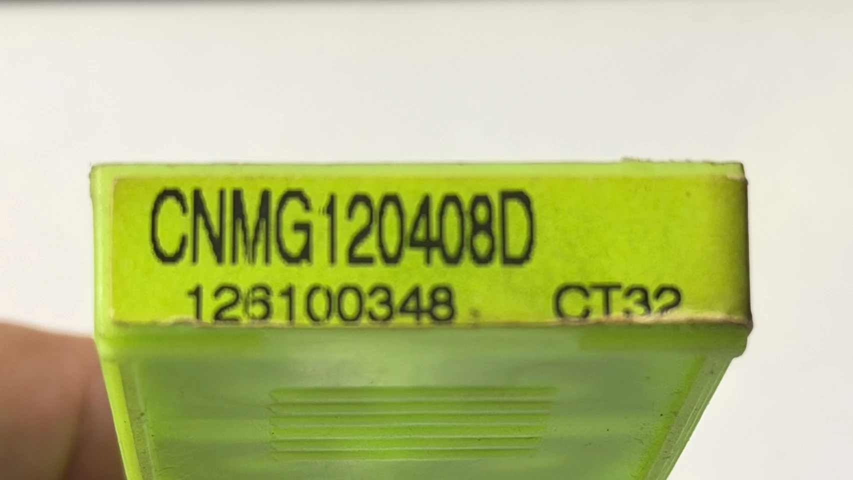 韓國大韓鎢業（Korea Tungsten / KT，現為大邱鎢業 TaeguTec 的前身）生產的 CNMG 系列 80°菱形雙面粗/中車削刀片