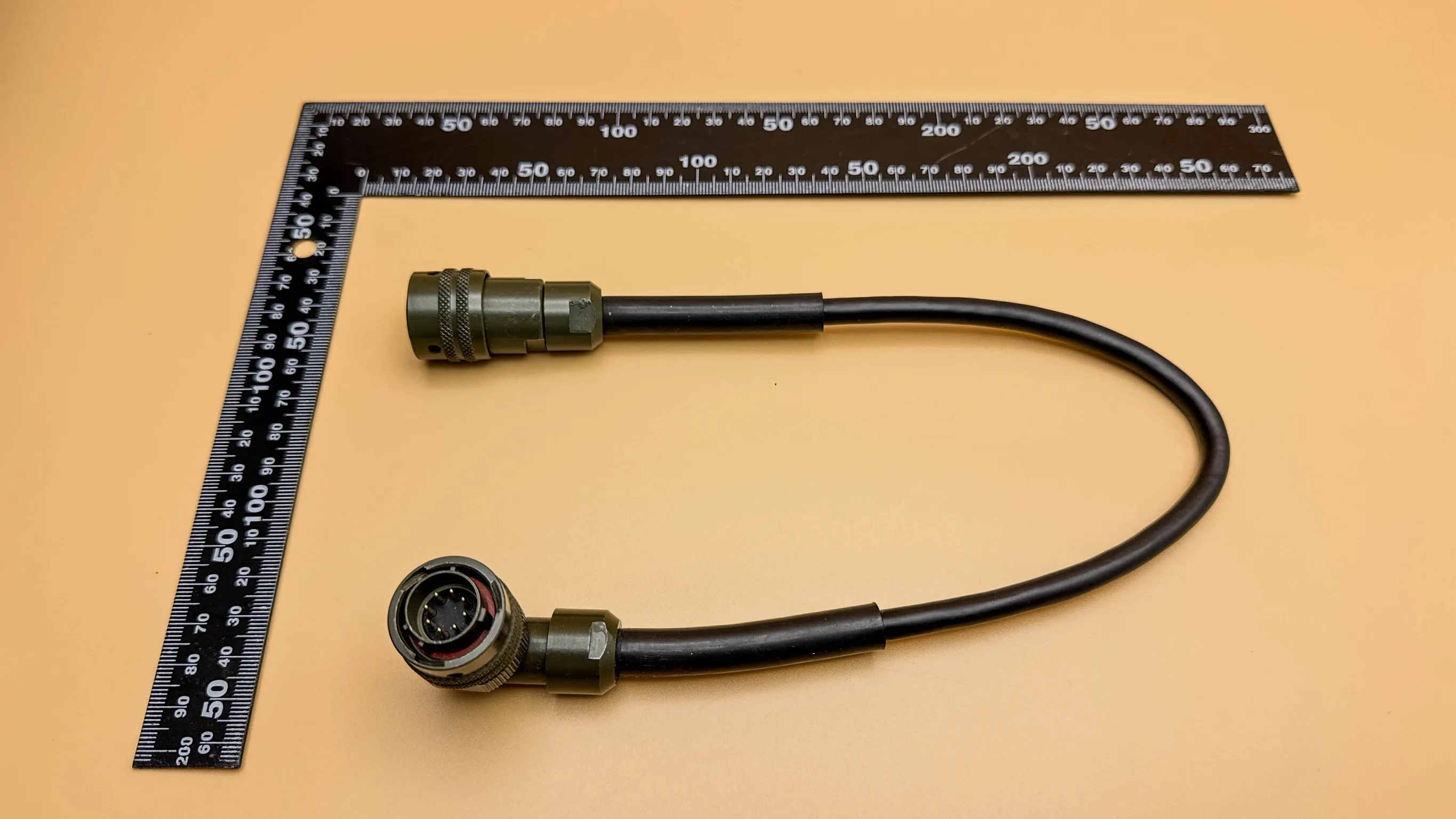 軍規 (Military Standard) IP68 混合式電源與訊號通訊線組